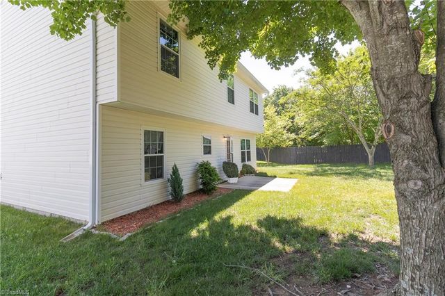 106 Tom Court, Kernersville, NC 27284
