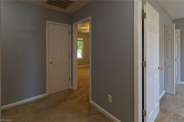 106 Tom Court, Kernersville, NC 27284