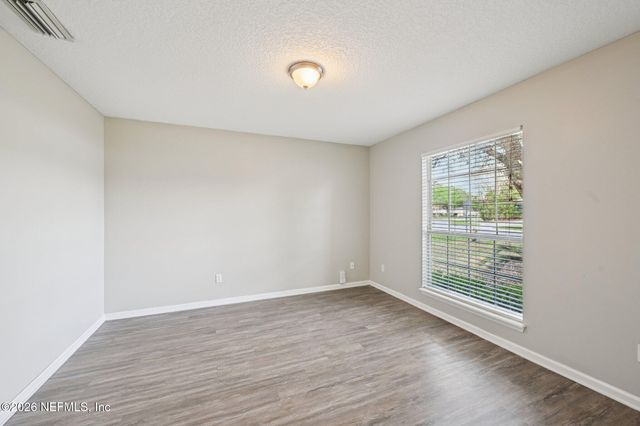 12511 WAGES Way E, Jacksonville, FL 32218