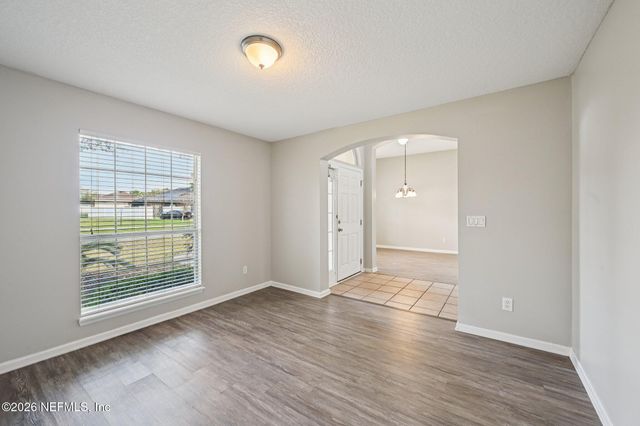 12511 WAGES Way E, Jacksonville, FL 32218