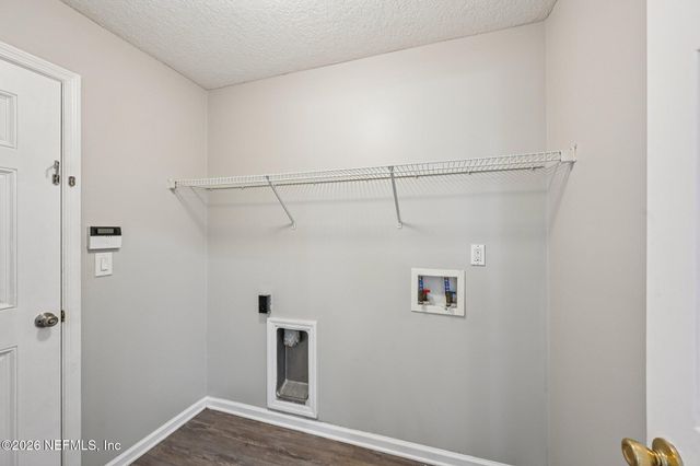 12511 WAGES Way E, Jacksonville, FL 32218