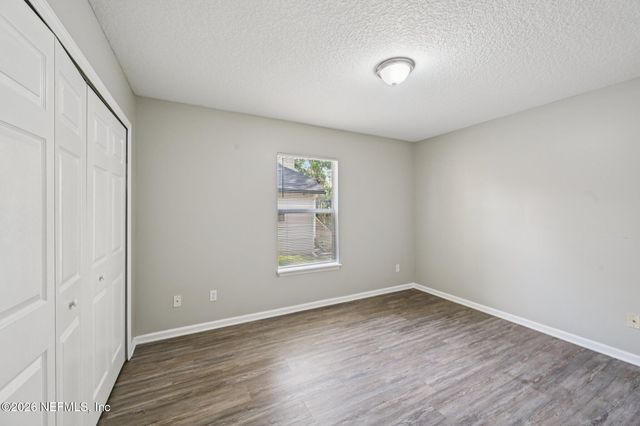 12511 WAGES Way E, Jacksonville, FL 32218