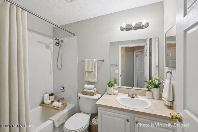 12511 WAGES Way E, Jacksonville, FL 32218