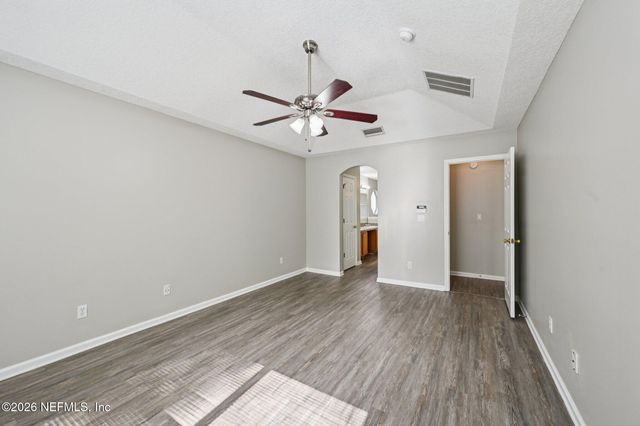 12511 WAGES Way E, Jacksonville, FL 32218