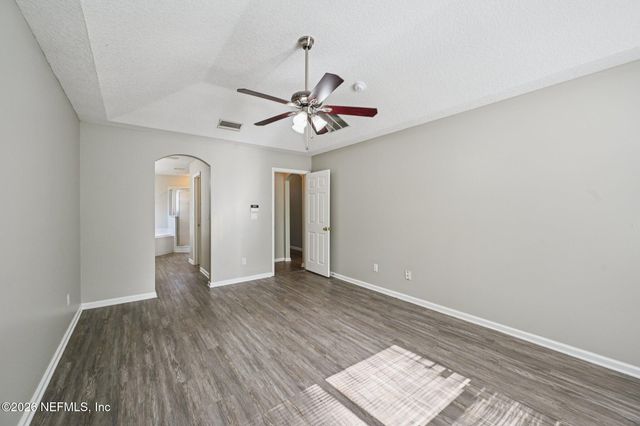 12511 WAGES Way E, Jacksonville, FL 32218