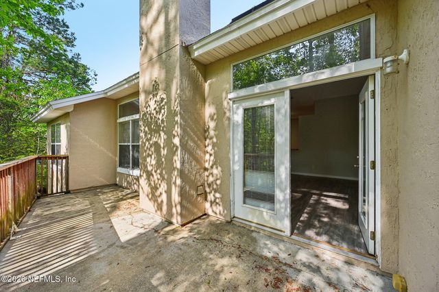 12511 WAGES Way E, Jacksonville, FL 32218