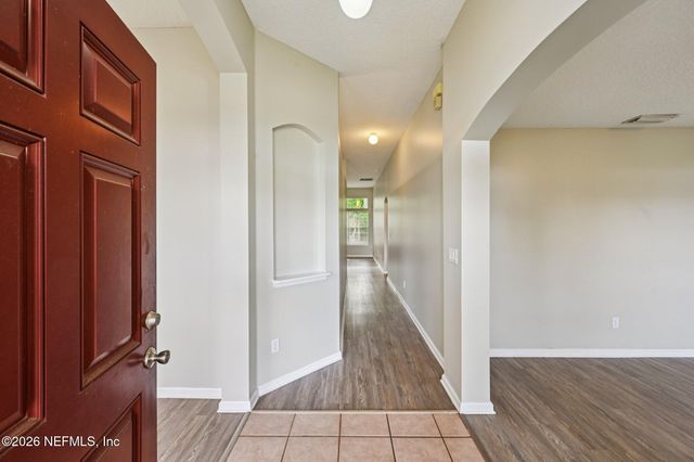 12511 WAGES Way E, Jacksonville, FL 32218