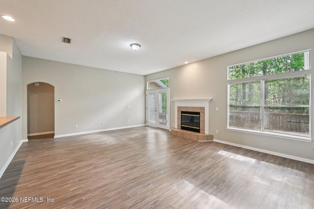 12511 WAGES Way E, Jacksonville, FL 32218