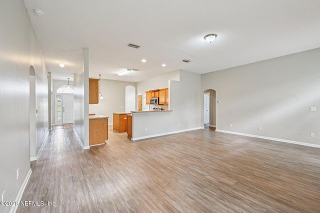 12511 WAGES Way E, Jacksonville, FL 32218