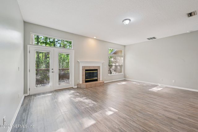 12511 WAGES Way E, Jacksonville, FL 32218