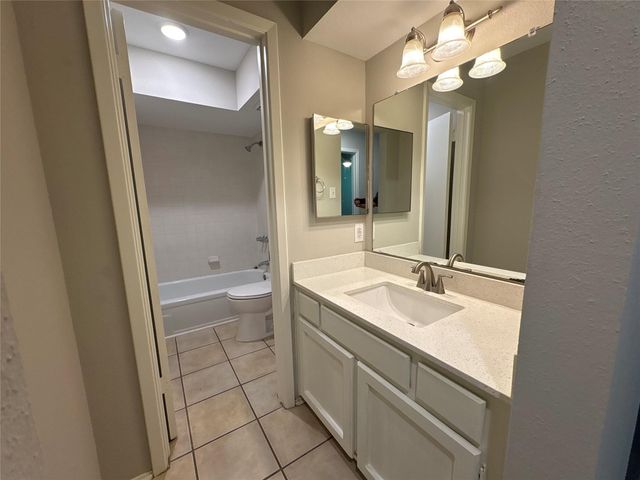 318 S Poplar Street 3, Tomball, TX 77375