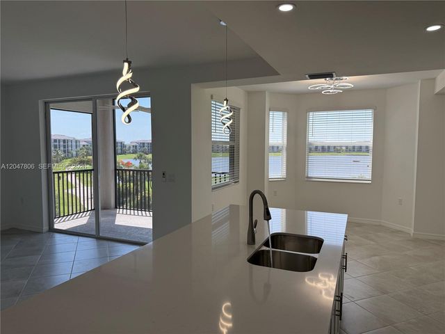 5491 Double Eagle Cir 3732, Ave Maria, FL 34142