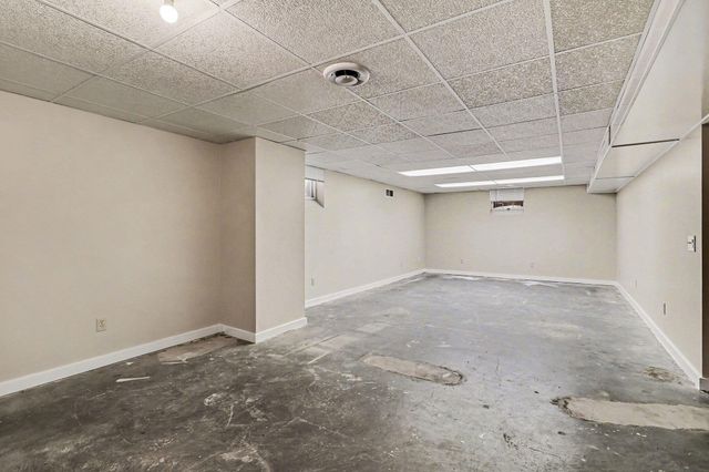 2904 Grace Road, Kalamazoo Twp, MI 49006