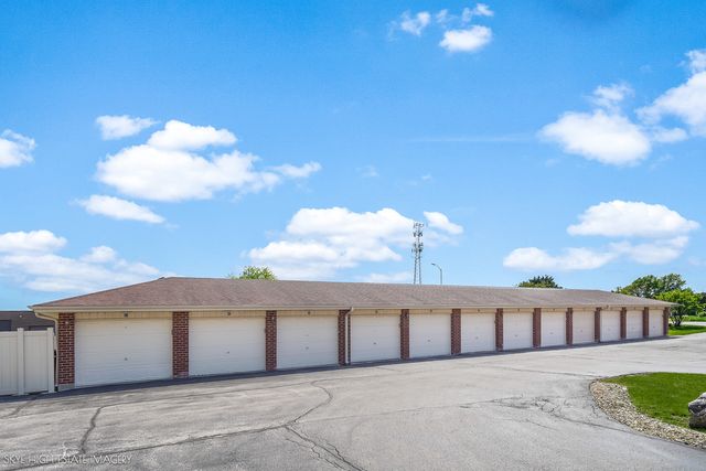 6975 Heritage Circle 1A, Orland Park, IL 60462