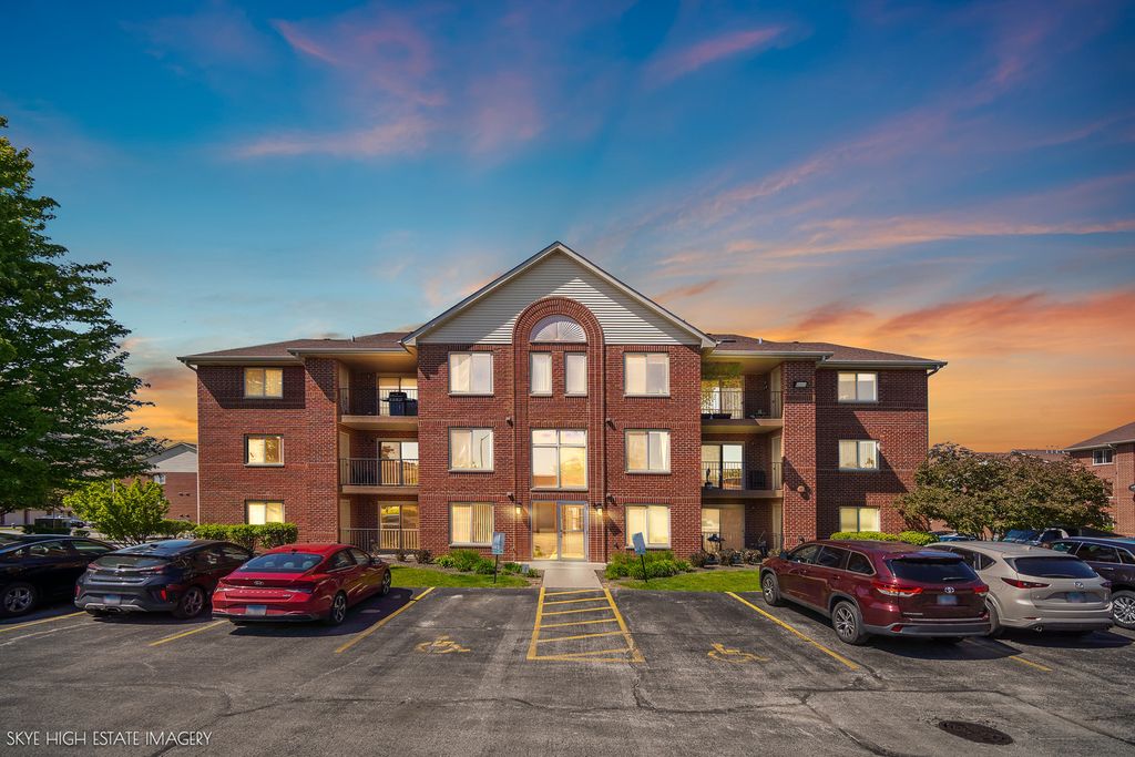 6975 Heritage Circle 1A, Orland Park, IL 60462