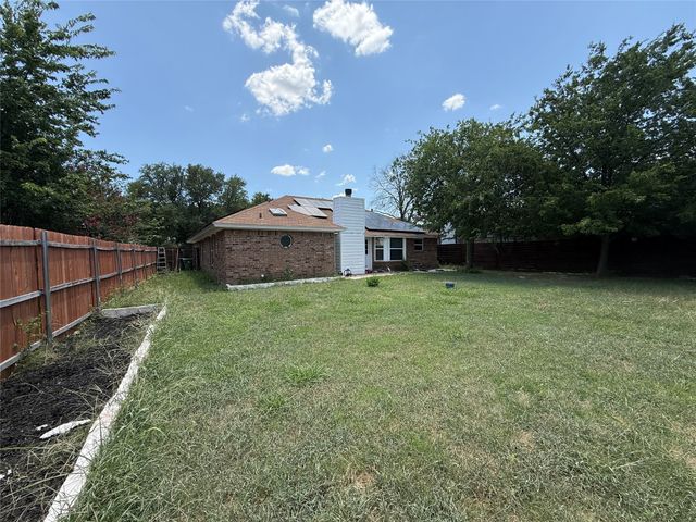 109 Colony Drive, Arlington, TX 76002