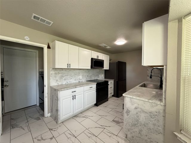109 Colony Drive, Arlington, TX 76002