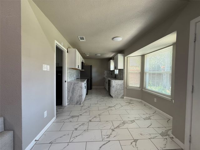 109 Colony Drive, Arlington, TX 76002