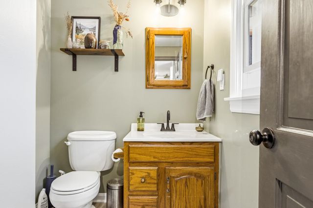 13 Redwing Road, Concord, NH 03301