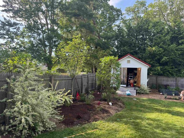 13 Redwing Road, Concord, NH 03301