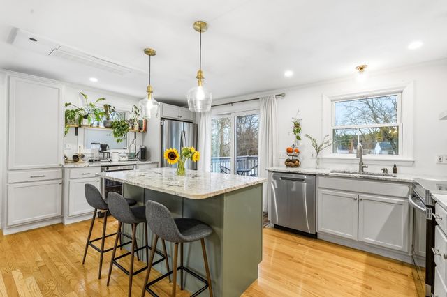 13 Redwing Road, Concord, NH 03301