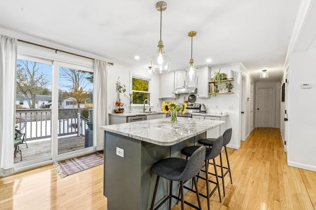 13 Redwing Road, Concord, NH 03301
