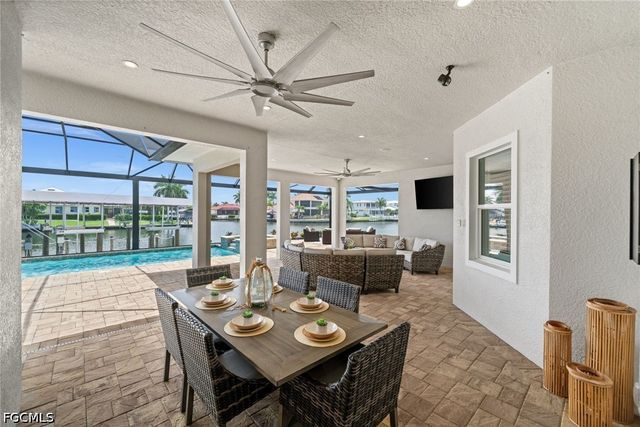 105 SW 52nd ST, Cape Coral, FL 33914
