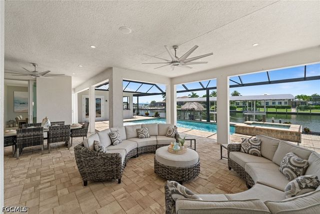 105 SW 52nd ST, Cape Coral, FL 33914