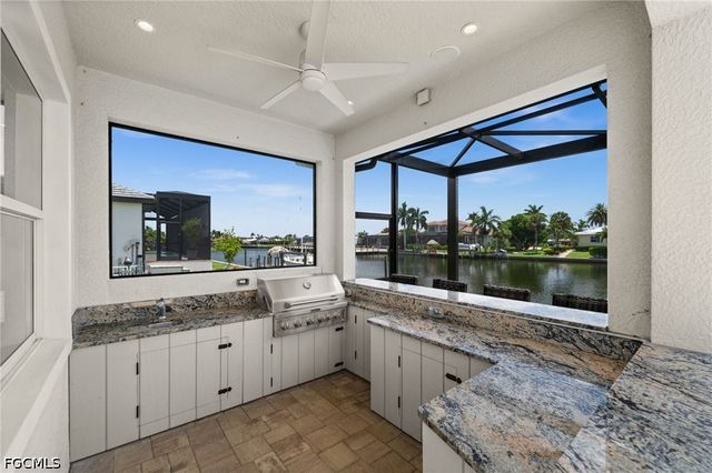 105 SW 52nd ST, Cape Coral, FL 33914