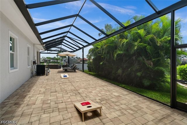 105 SW 52nd ST, Cape Coral, FL 33914
