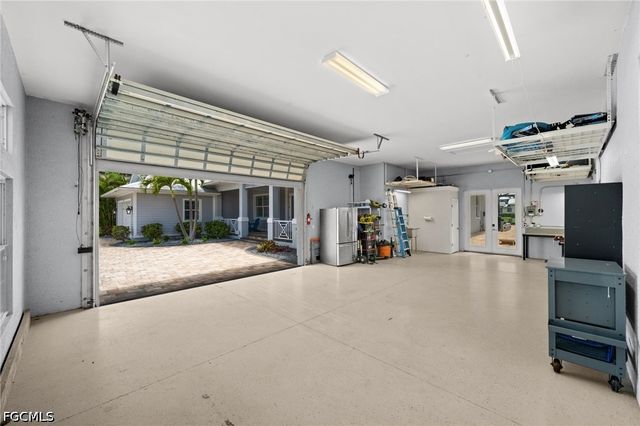 105 SW 52nd ST, Cape Coral, FL 33914