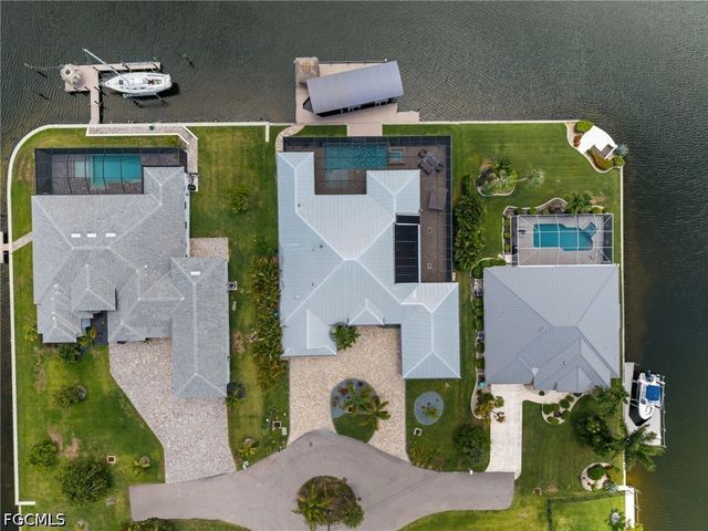 105 SW 52nd ST, Cape Coral, FL 33914