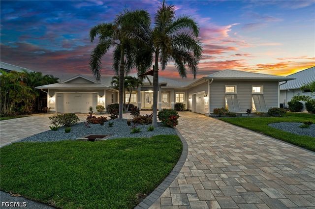 105 SW 52nd ST, Cape Coral, FL 33914