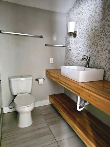 614 N York Street, Houston, TX 77003