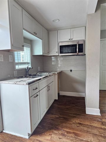 614 N York Street, Houston, TX 77003