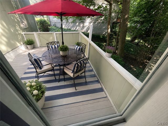 13 Green Fir Circle, Camillus, NY 13219