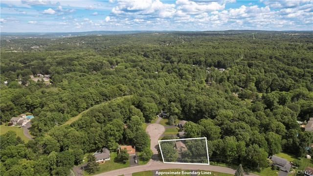 13 Green Fir Circle, Camillus, NY 13219
