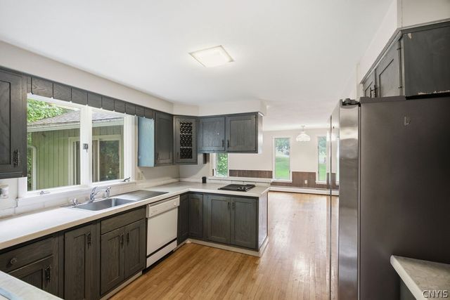 13 Green Fir Circle, Camillus, NY 13219