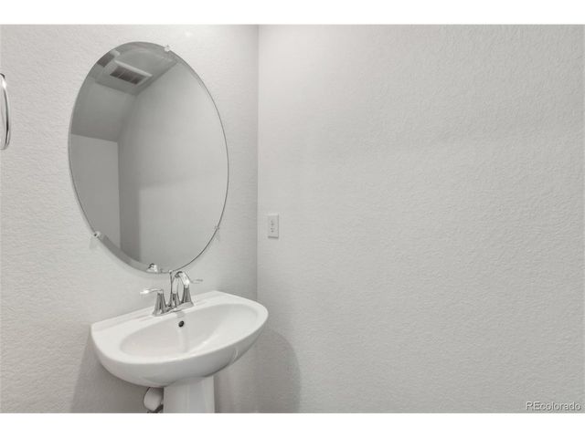922 W Beverly St, Elizabeth, CO 80107