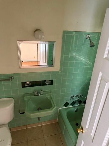 1402 Hillcrest Drive, Sherman, TX 75092