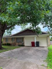 1402 Hillcrest Drive, Sherman, TX 75092