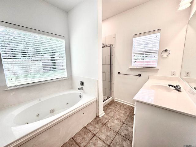 413 Lake Worth Dr, Baton Rouge, LA 70810
