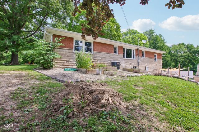 6399 E County Road 300 S, Plainfield, IN 46168