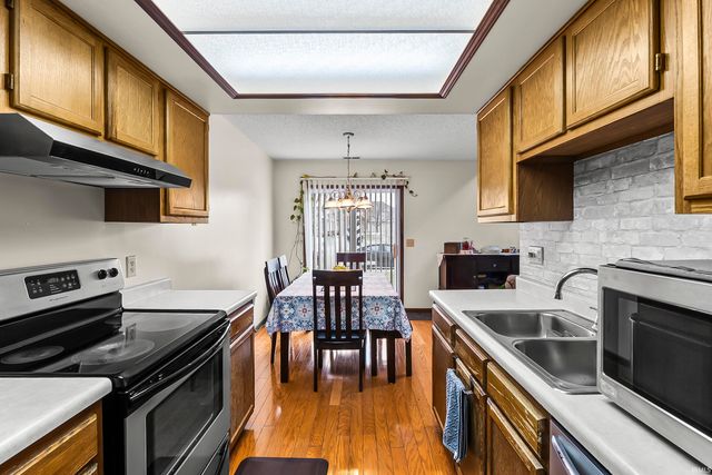 6017 Sawmill Woods Drive, Fort Wayne, IN 46835