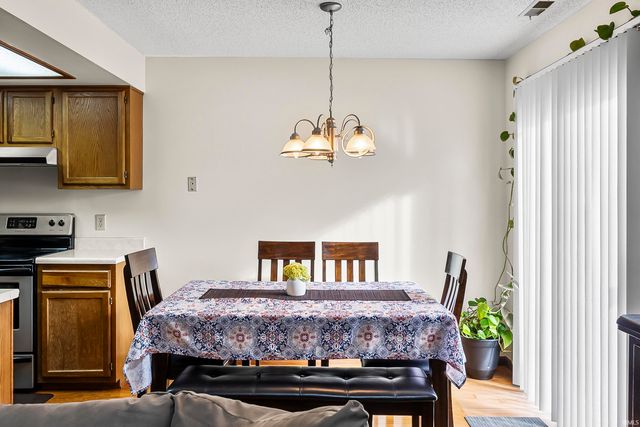 6017 Sawmill Woods Drive, Fort Wayne, IN 46835