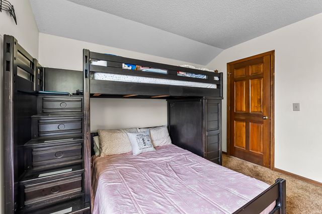 6017 Sawmill Woods Drive, Fort Wayne, IN 46835