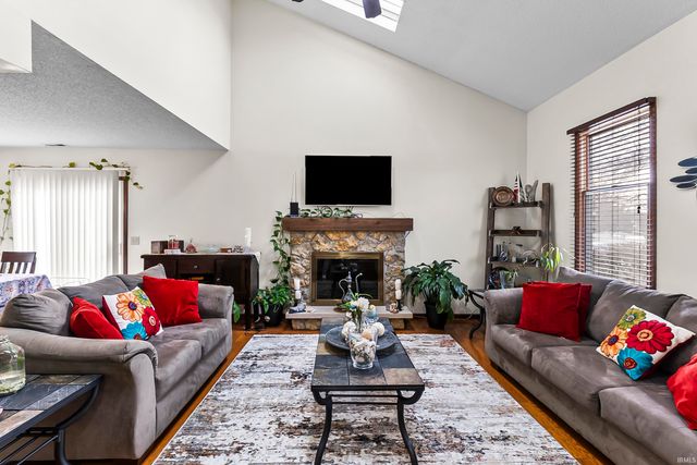 6017 Sawmill Woods Drive, Fort Wayne, IN 46835