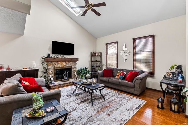 6017 Sawmill Woods Drive, Fort Wayne, IN 46835