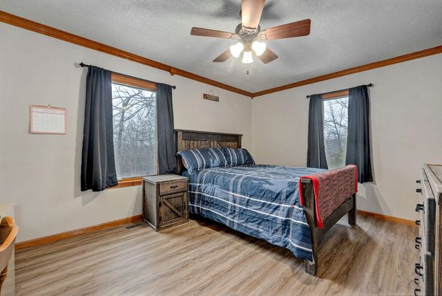 157 Oak Crest Drive, Marshfield, MO 65706