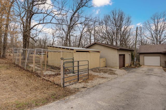 157 Oak Crest Drive, Marshfield, MO 65706